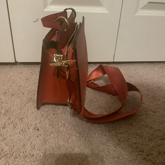 Steve Madden Red-Orange Handbag with Strap - Picture 4 of 8